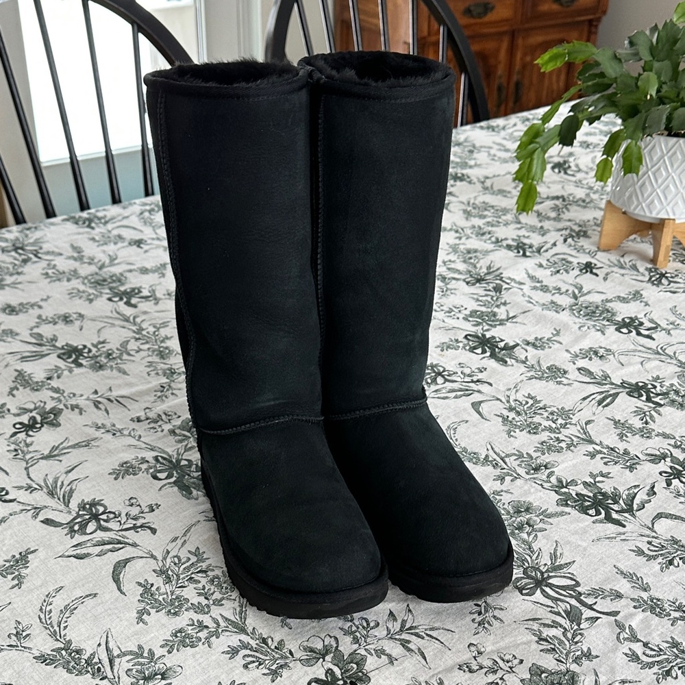 UGG Tall Boots Black Size 9